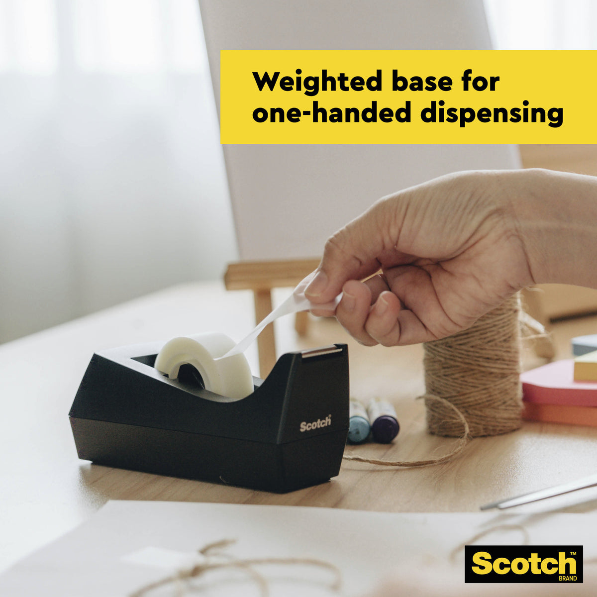 Scotch Desktop Tape Dispenser C38, Black + Scotch MagicTape, 19 mm x 33 m, 4 Rolls